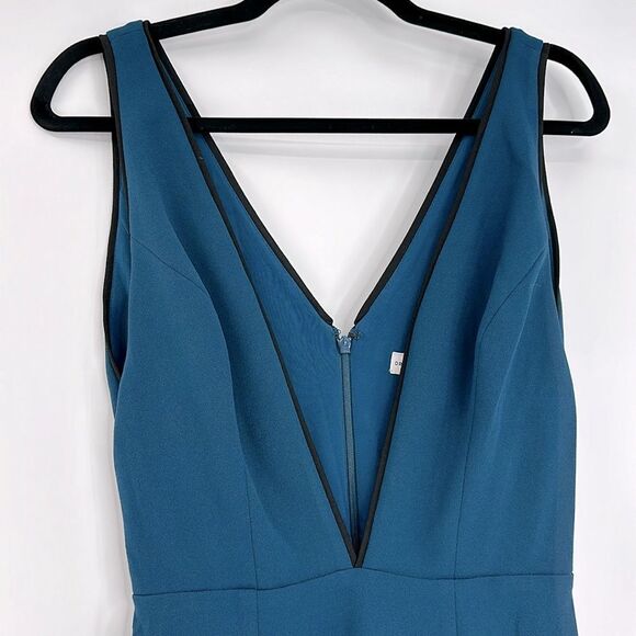 Dress The Population Deep V Neck Crepe Midi With Black Pipping Dress - Picture 3 of 6